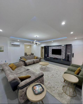 Luxury 3 bedroom apartment with 2 large balconies